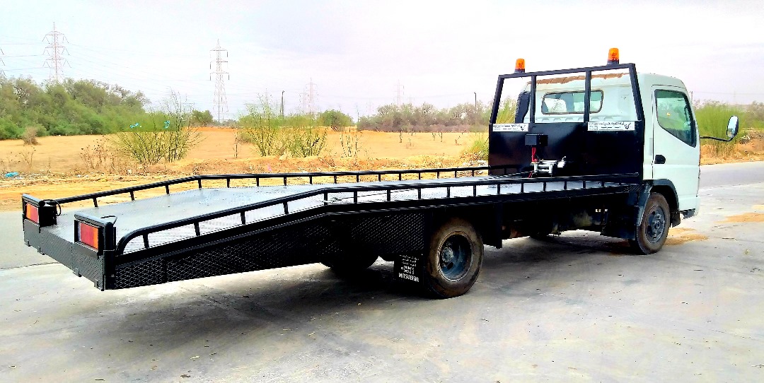 ساحبة ثابتة لنقل السيارات