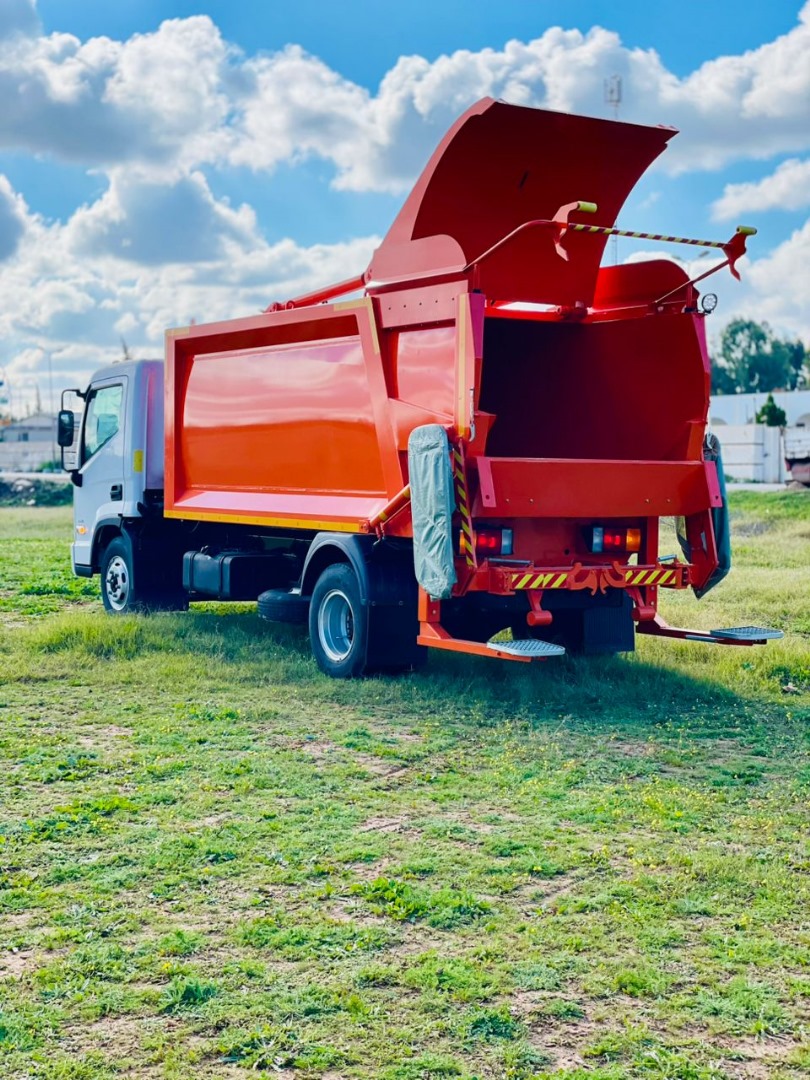 ضاغطة القمامة 8 متر